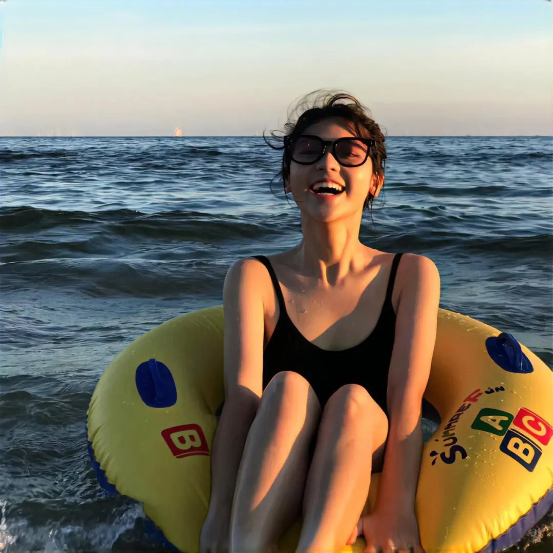 粉色飞碟 海报
