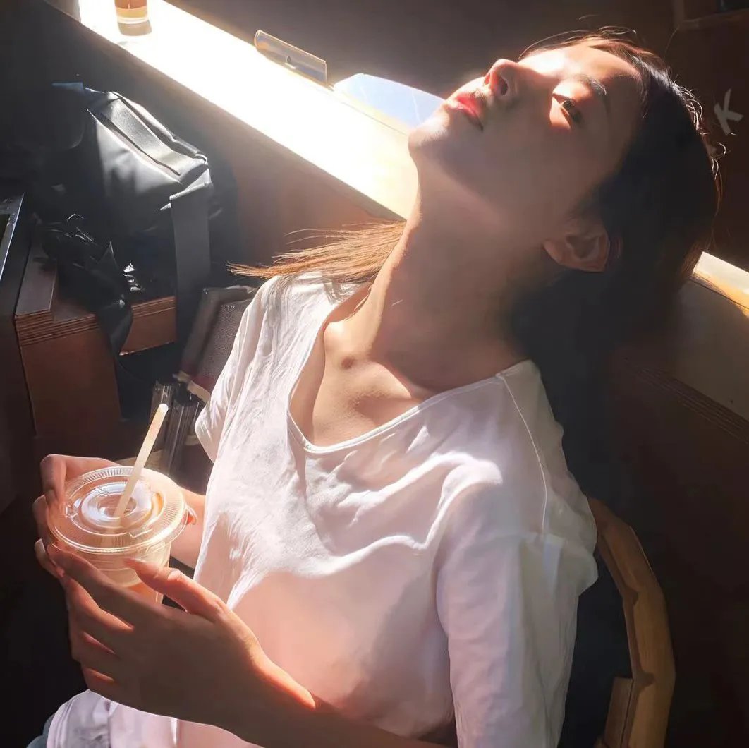 禁忌的妻子 海报